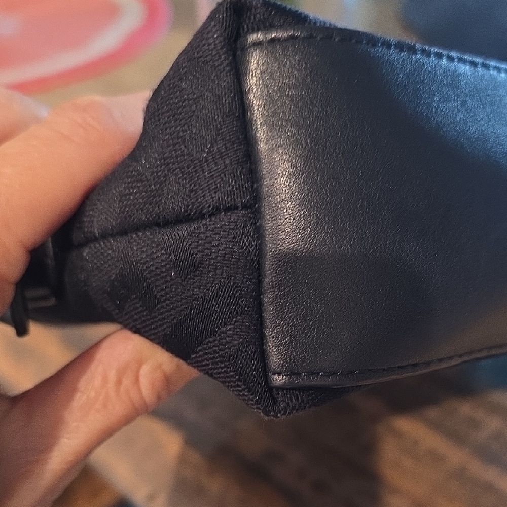 Talbots Classic Black Shoulder Bag - Picture 6 of 11